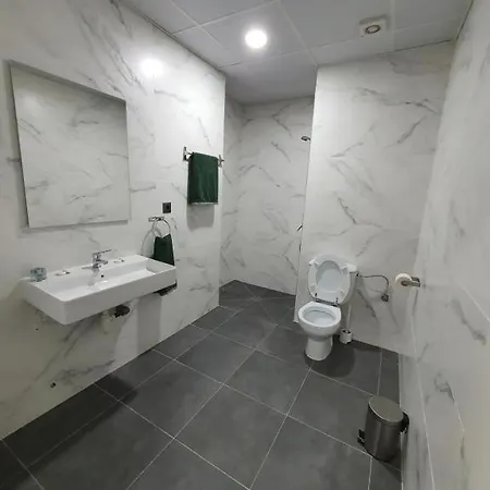 Guggenheim Riverview Hbi01297 *