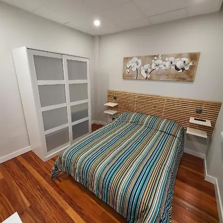 בית הארחה Guggenheim Riverview Hbi01297 *