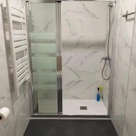 Guggenheim Riverview Hbi01297 * Бильбао