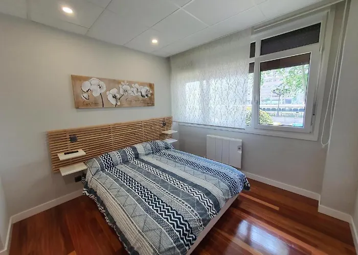 Guggenheim Riverview Hbi01297