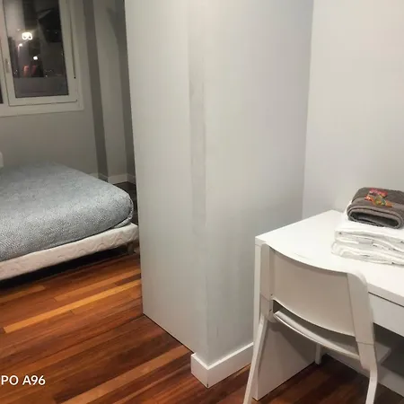 Мініготель Guggenheim Riverview Hbi01297 *